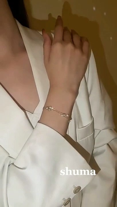 Gold necklace