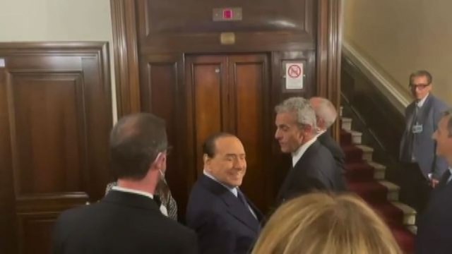 Prima notte tranquilla in ospedale per Silvio Berlusconi