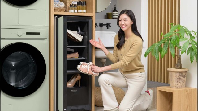 [기업] 삼성전자, '한번에 4켤레' 신발 관리기 신제품 출시 / YTN