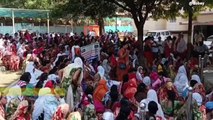 नरसिंहपुर: आंगनबाड़ी व परियोजना अधिकारियों ने किया कलेक्ट्रेट का घेराव