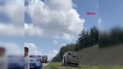 ANTALYA'DA OTOMOBİL İLE TIR ÇARPIŞTI 2 ÖLÜ, 2 YARALI