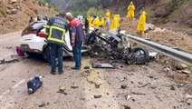 Son Dakika: Adana'da heyelan nedeniyle üzerine kaya devrilen otomobildeki 4 öğretmen hayatını kaybetti