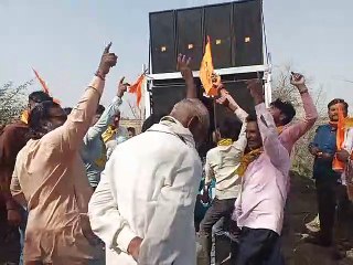 वीडियो : पदयाञा पर नाचते-गाते हुए रवाना