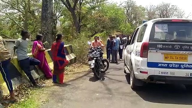 पेड़ पर फांसी पर लटका मिला नाबालिग का शव