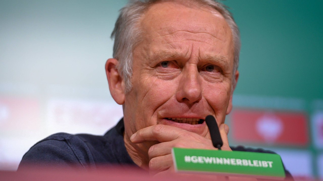 "Bissle peinlich": Streich erklärt seine Trikot-Sammlung