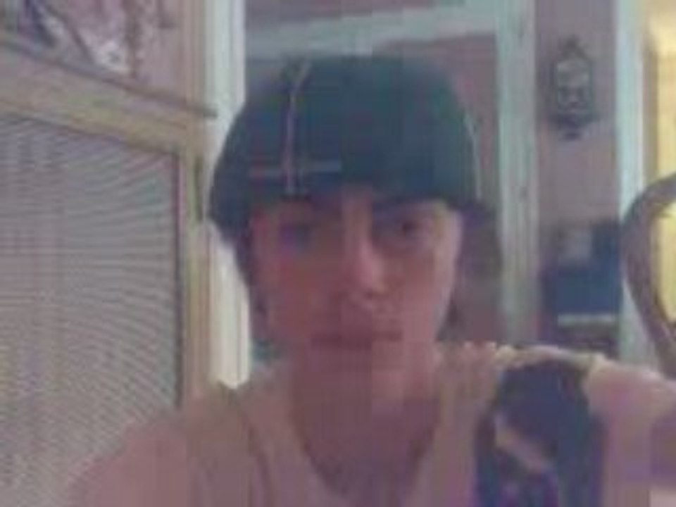 Casquette qui tourne