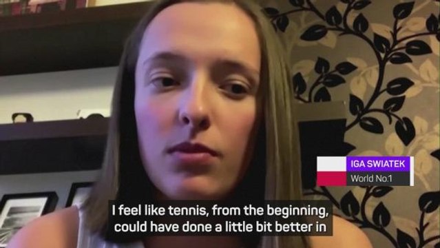 Swiatek criticises tennis for not banning Russian players