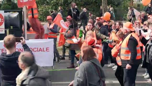 França tem novo dia de protestos contra a reforma da Previdência