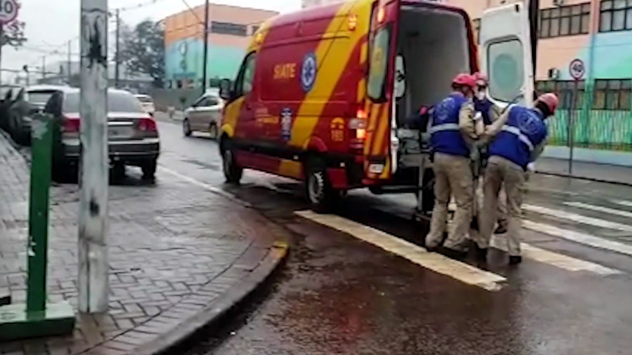 Motociclista fica ferido em acidente na Rua Rio Grande do Sul