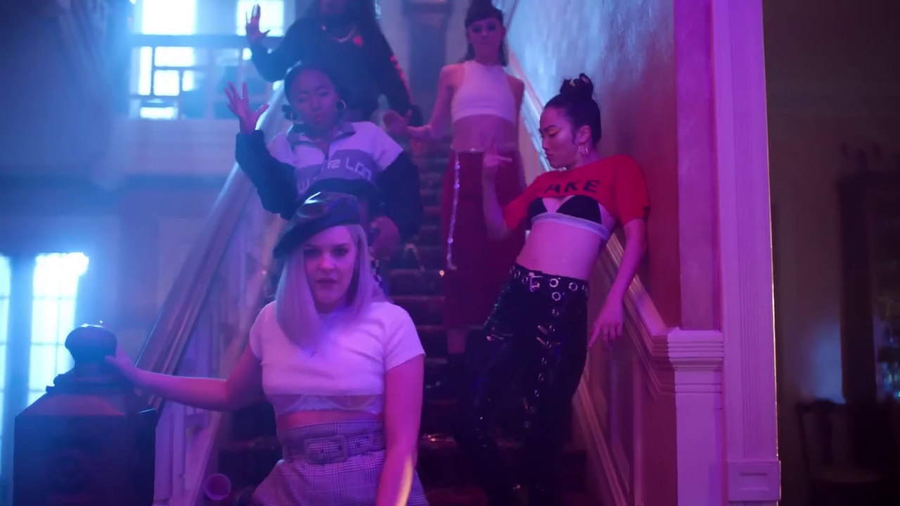 Marshmello & Anne-Marie - FRIENDS (Music Video) - video Dailymotion