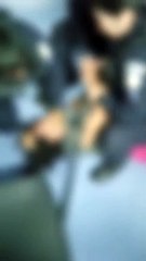 Mulher é abordada por policiais militares em UPA no São Sebastião