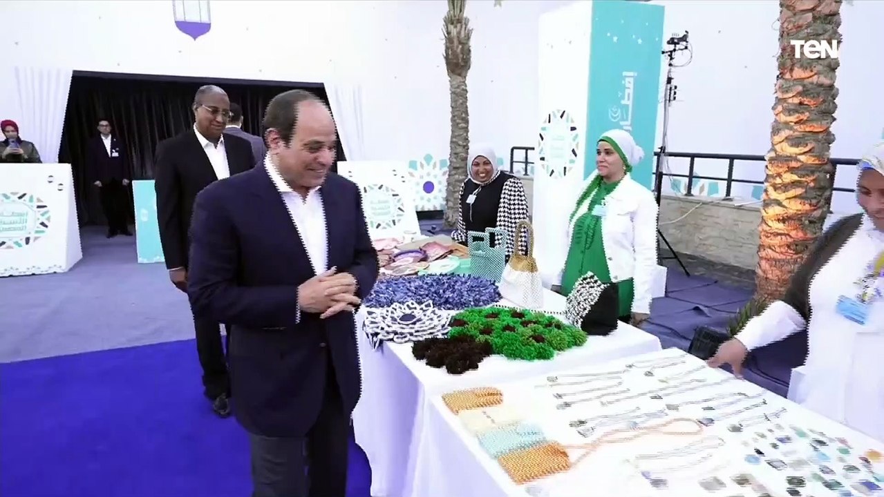 السيسي لـ أهالي حي الأسمرات": محدش مننا ليه فضل عليكم "الفلوس دي فلوس مصر" محدش بيجيب حاجة من جيبه