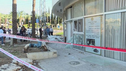 Video herunterladen: Decenas de cohetes lanzados desde Líbano hacia Israel marcan escalada en la crisis