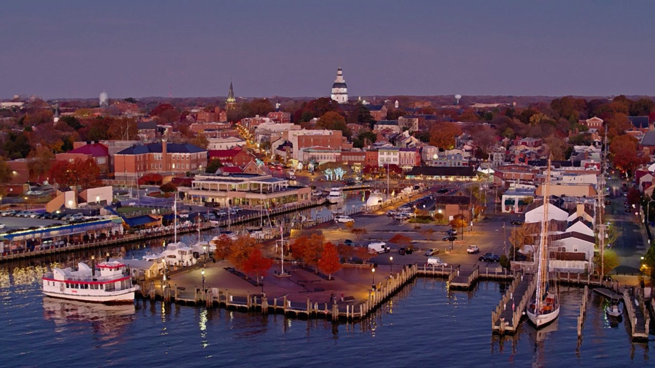 The Sailing Capital of the U.S. Is a Perfect East Coast Getaway — With Historic Charm, Tasty Seafood, and Scenic Harbor Views