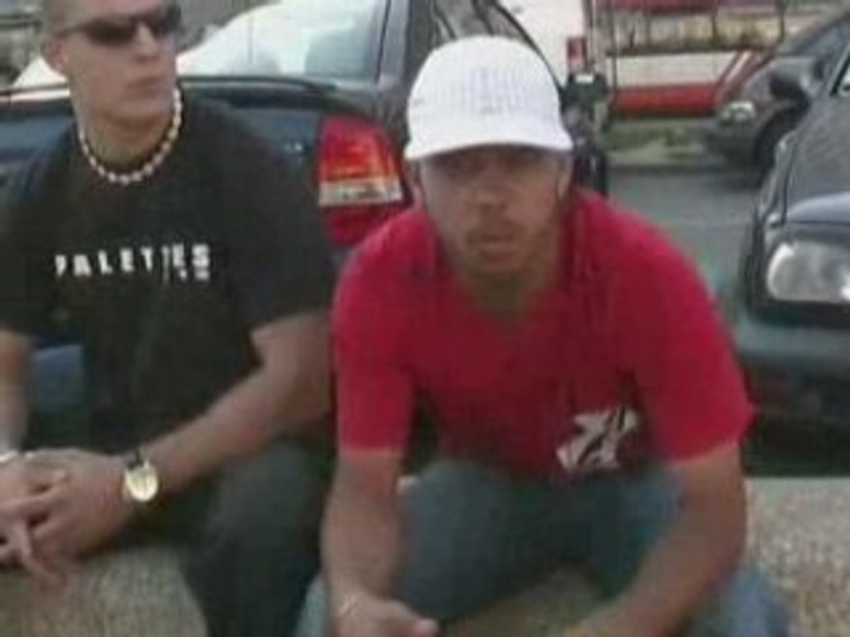 2 OUF  LONI AK 47  FEAT 2 D HESS GENEVE RAP