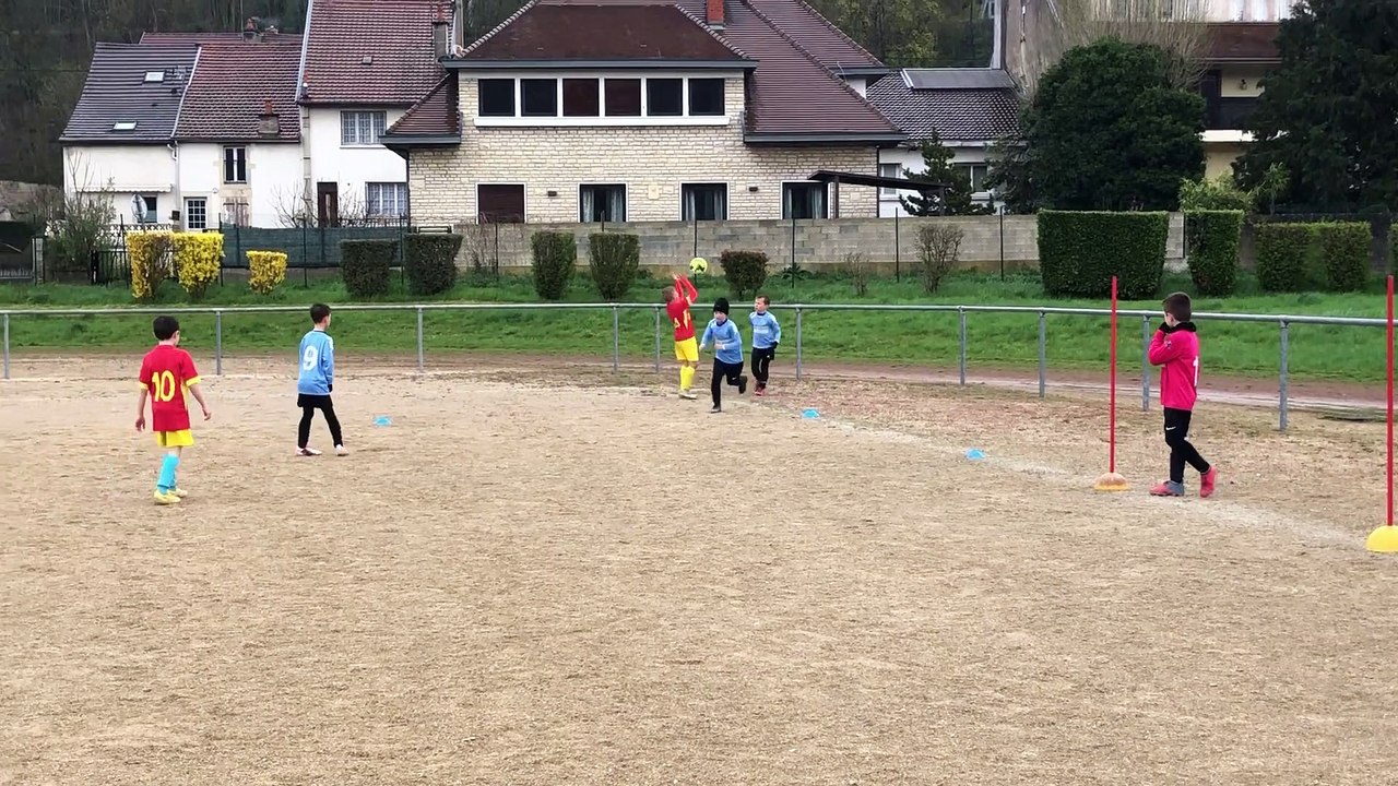 U9 /// PLATEAU A PLOMBIERES LES DIJON 9/9 (01/04)