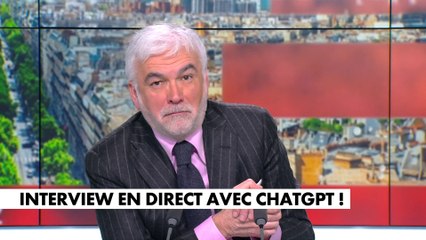 Pascal Praud interviewe Chat GPT en direct dans l'Heure des Pros