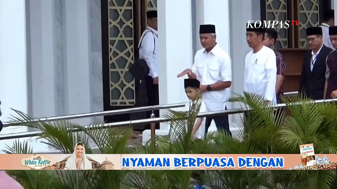 Presiden Joko Widodo dan Ganjar Pranowo Shalat Jumat di Masjid Syeikh Zayed Solo