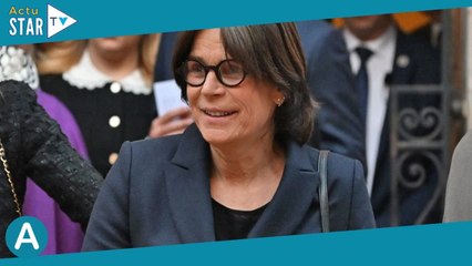 Stéphanie de Monaco grand-mère radieuse : 1ère apparition, loin de sa petite-fille, auprès de Charlo