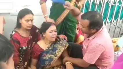 হুগলি: শ্বাশুড়ির পারলৌকিক কাজ করার সময় গঙ্গায় ভেসে গেল বৌমাসহ ৩