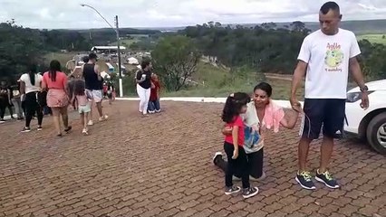 Fieis começam a chegar ao Morro da capelinha, em Planaltina