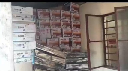 কার্শিয়াং: নামী কোম্পানীর নাম ব্যবহার করে নকল সামগ্রী বিক্রির অভিযোগে আটক ২