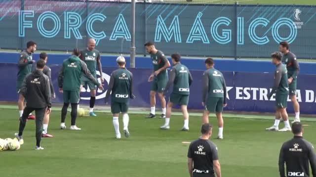 Último entrenamiento del Espanyol antes del debut de Luis García