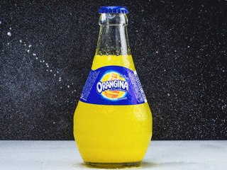Vorsicht, Plastikteilchen! Hersteller ruft Orangina-Limonade zurück