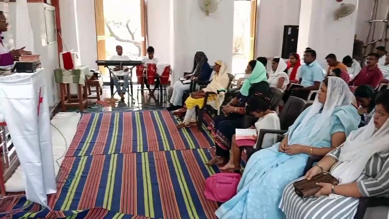 गुड फ्राइडे पर चर्च में हुईं विशेष प्रार्थना सभाएं