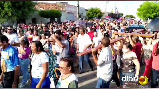 Multidão de fiéis acompanha Via Sacra nas primeiras horas da manhã em Cajazeiras