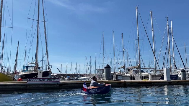 Des miniboats électriques et fabriqués en France arrivent dans les canaux de Sète (Hérault)