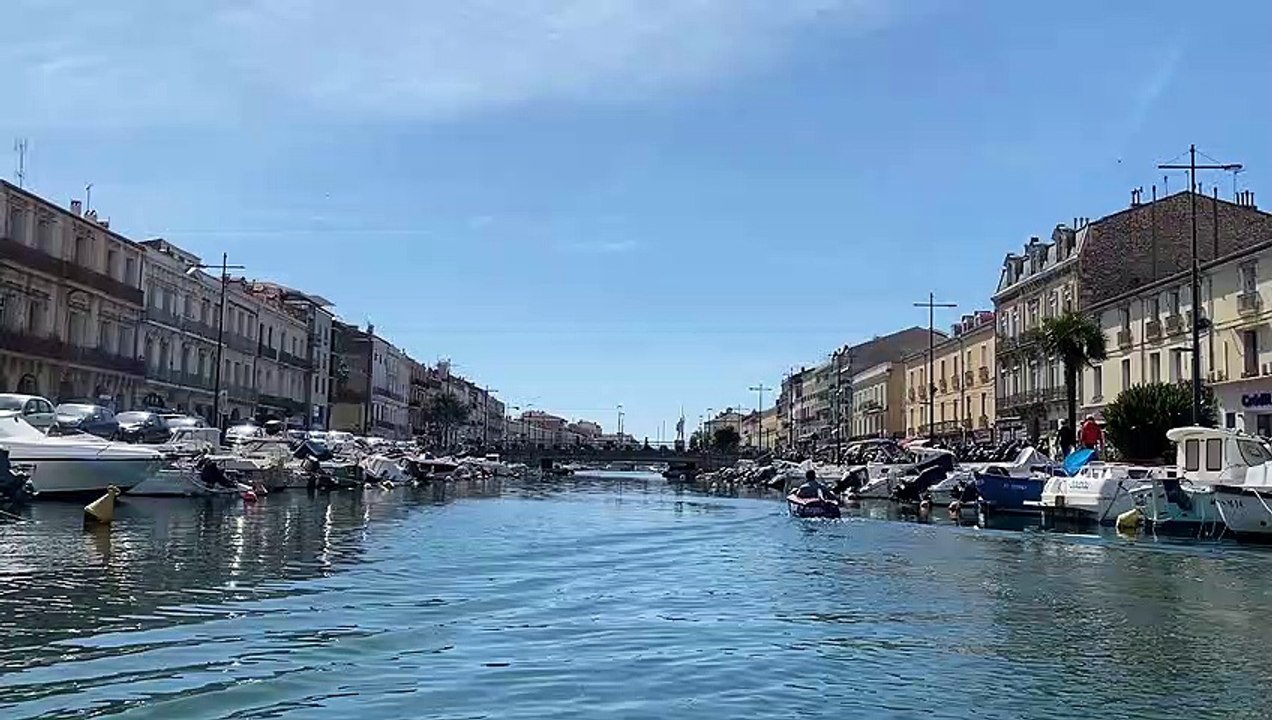 Des "miniboats" électriques et fabriqués en France arrivent dans les canaux de Sète (Hérault)