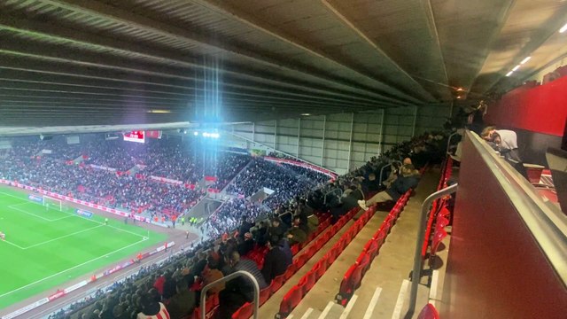 Sunderland fans celebrate as Amad makes it 3-3 from the spot against Hull City