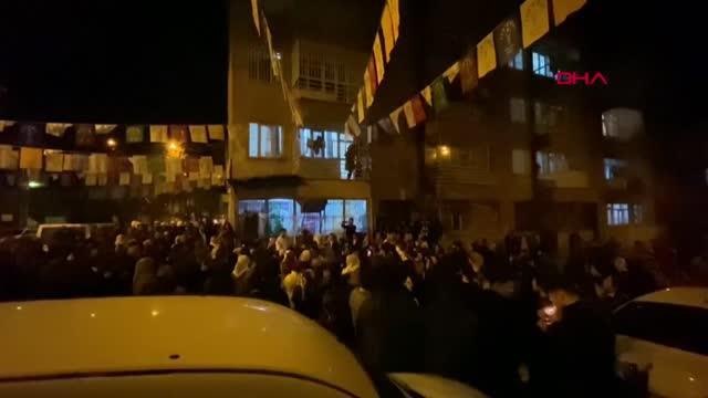 YEŞİL SOL PARTİ'NİN SEÇİM BÜROSU AÇILIŞINDA 'KÜRDİSTAN' SÖZÜNE POLİS AMİRİNDEN MÜDAHALE