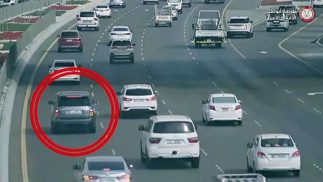 شرطة أبوظبي تحذر من الانحراف المفاجئ بفيديو توعي عن مخاطره