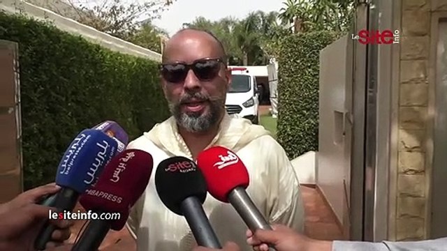 كلمات مؤثرة لنجليْ الوزير الأسبق خالد الناصري في جنازة والدهما ويكشفان سبب الوفاة