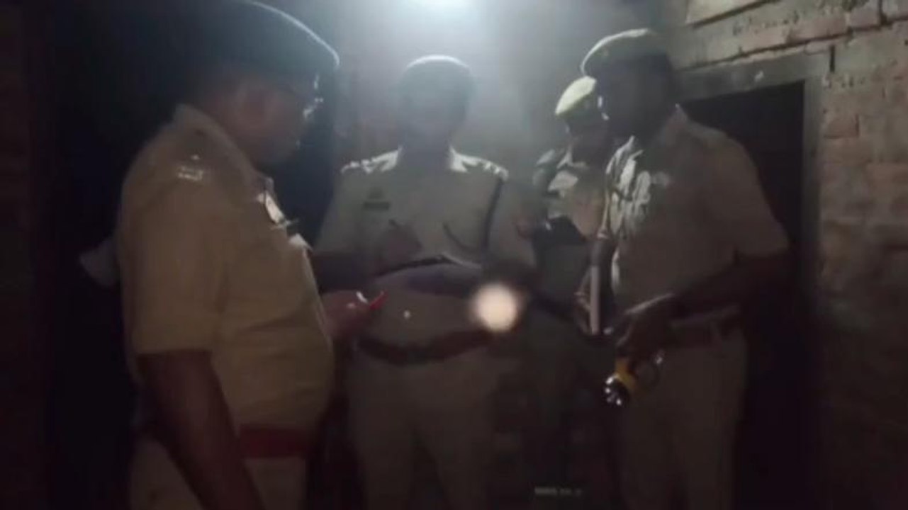अमेठी: सिरफिरे ने की लड़की की गला रेतकर हत्या,खुद का भी रेता गला...हालत नाजुक