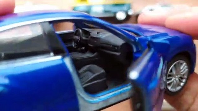 Die cast Metal Scale Color Model Welly, Kinsmart, Maisto - Sedan, SUV, Sports, Bus, Motorcycle