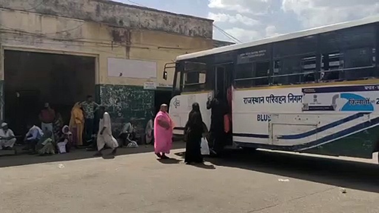 Video : अब गड्ढों से मिलेगी राहत, दो करोड़ की ल...