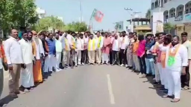 నర్సాపూర్: హైదరాబాద్ తరలిన బీజేపీ నాయకులు