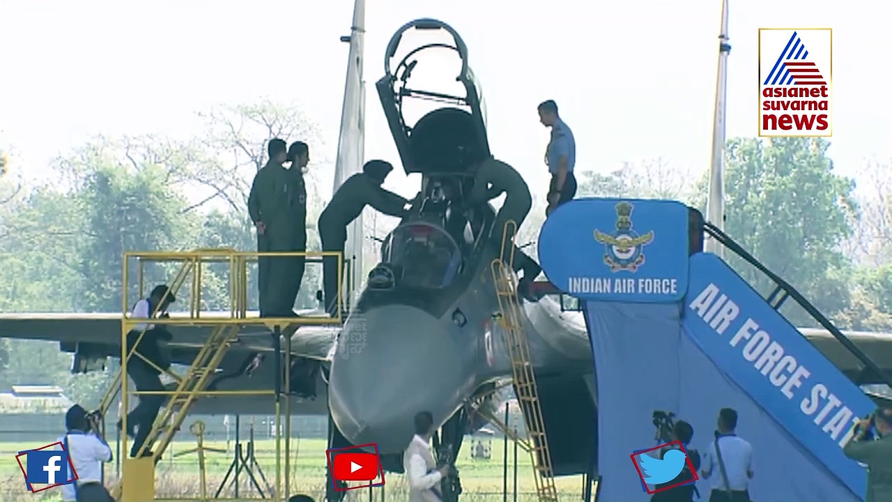 Droupadi Murmu: ಸುಖೋಯ್‌ ಯುದ್ಧವಿಮಾನದಲ್ಲಿ ಸುಪ್ರೀಂ ಕಮಾಂಡರ್‌ ಹಾರಾಟ!