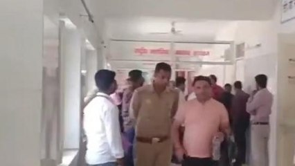 शाहजहांपुर:राजकीय मेडिकल कॉलेज में सीएमएस और प्राचार्य ने काउंसलर को पकड़ा