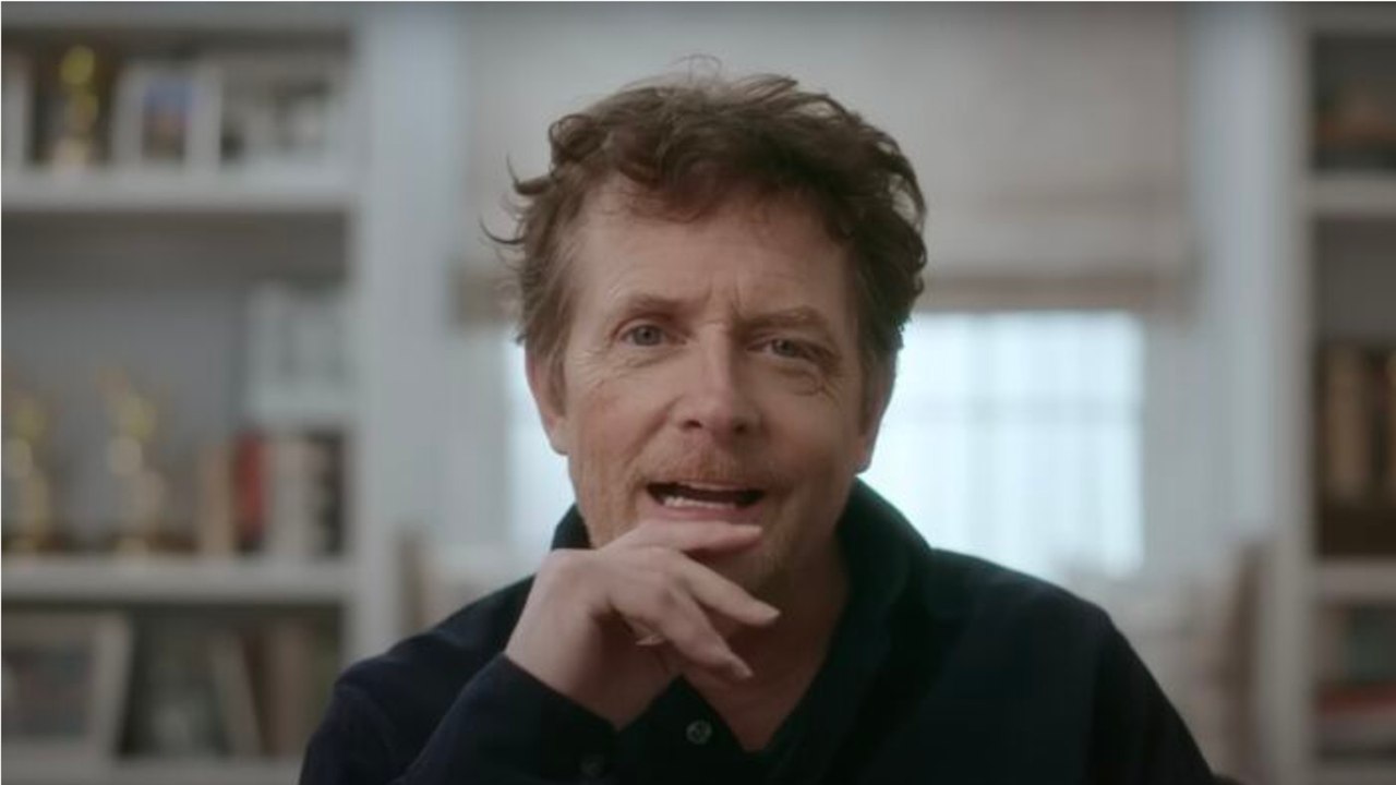 GALA VIDEO - “Je suis un battant” : Michael J. Fox atteint de la maladie de Parkinson, il brise le silence