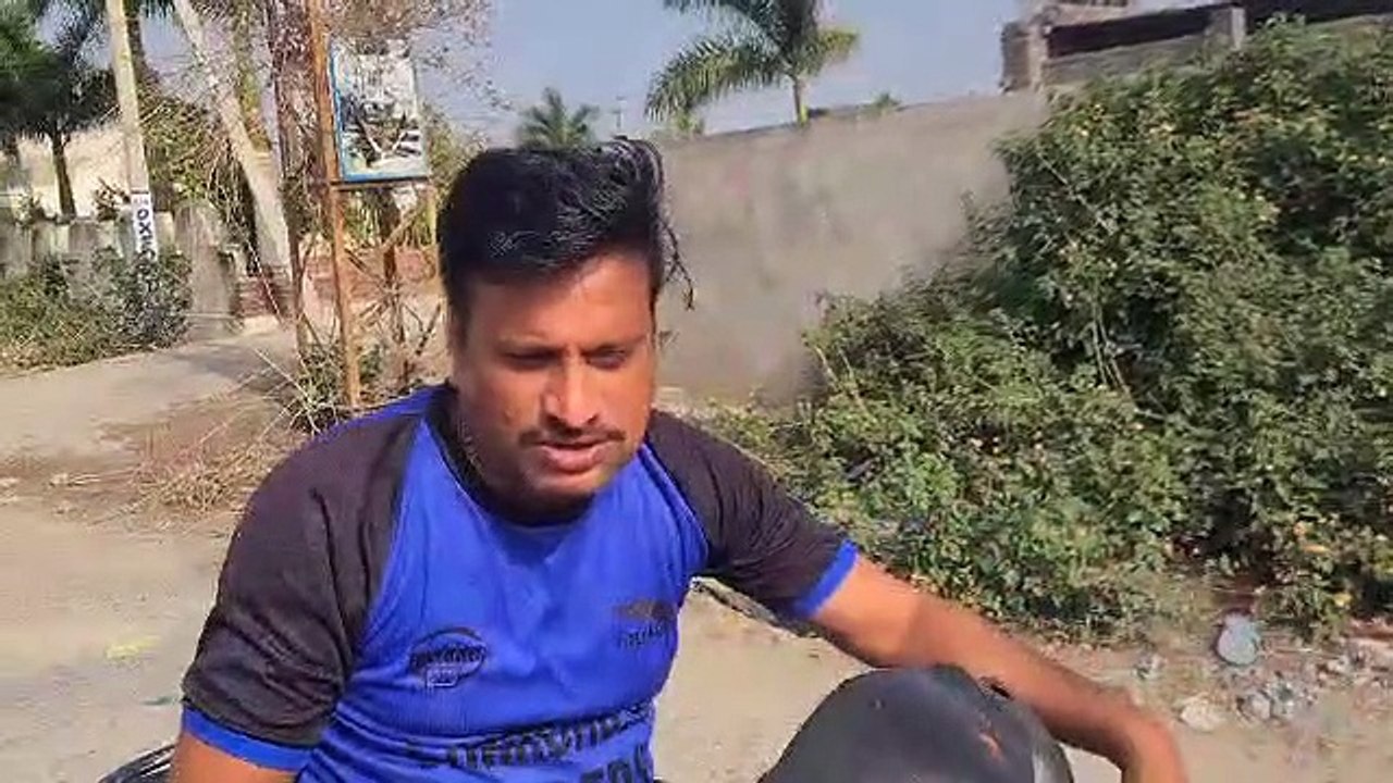 बीज निगम अध्यक्ष गुर्जर के फार्म हाउस की रोड पर मात्र 250 मीटर में 17 स्पीड ब्रेकर