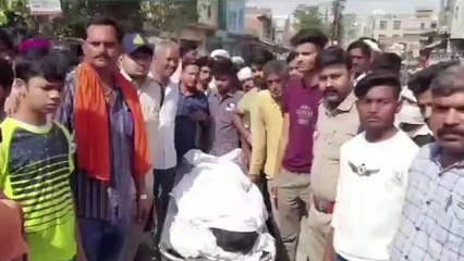 अम्बाह: वनवरिया गांव में 11 kv की लाइन टूटने से 18 वर्षीय युवक की मौत, भीड़ ने किया चक्काजाम