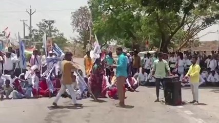 అచ్చంపేట: శ్రీశైలం - హైదరాబాద్ జాతీయ రహదారి దిగ్బంధం..!