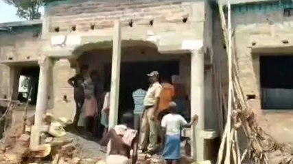 পশ্চিম মেদিনীপুর: ঘরের ভিতর উদ্ধার রক্তাক্ত গলাকাটা দেহ, ব্যাপক আতঙ্ক এলাকায়!