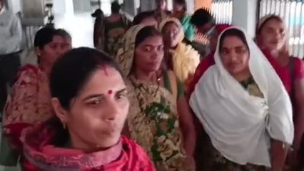 नरसिंहपुर: महीनो से वेतन ना मिलने के कारण आंगनबाड़ी कार्यकर्ताओं में आक्रोश