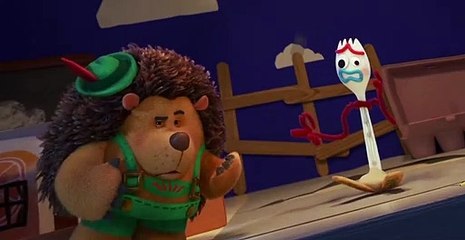 Forky Asks a Question E003 - What is Art?