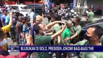 Keliling Pasar di Solo, Jokowi Bagi-Bagi Uang ke Tukang Becak hingga Buruh Angkut